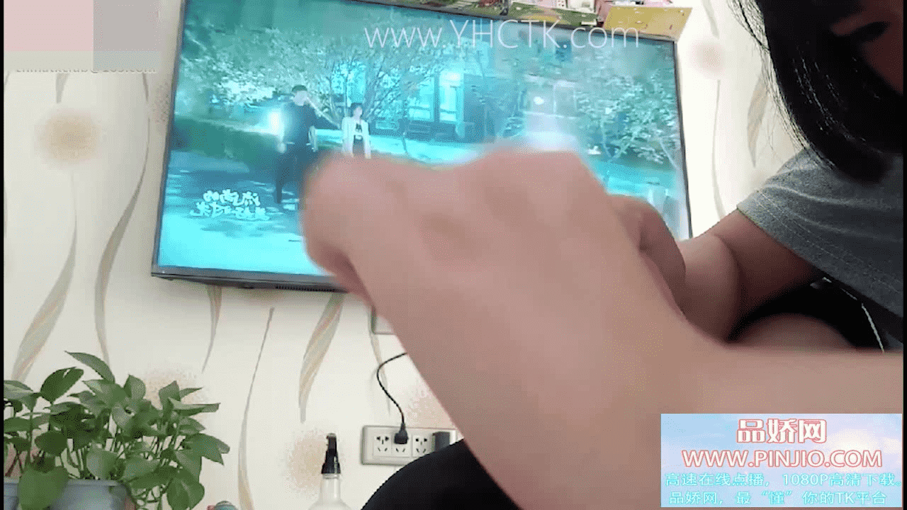 HY_66手机拍自己挠自己