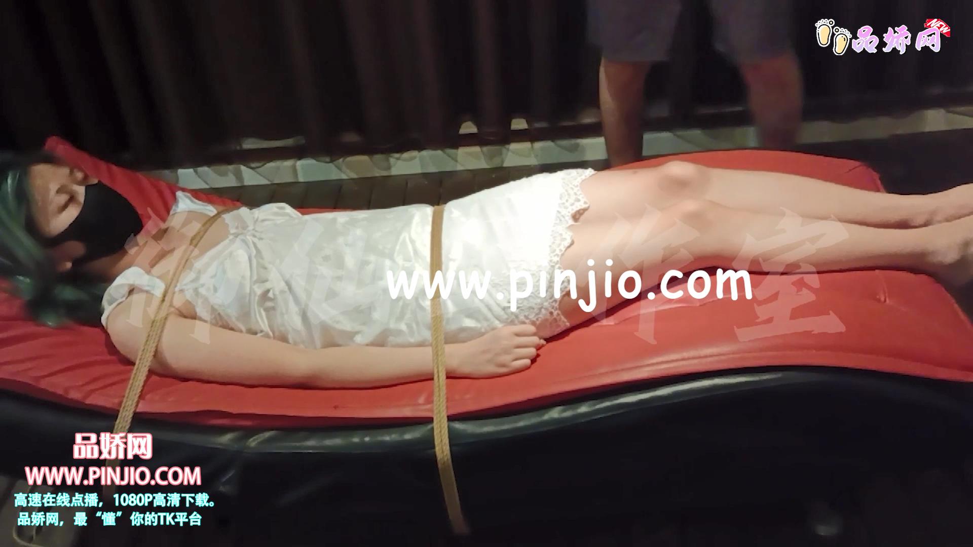 YZ_1143极致体验 珺珺被束缚在躺椅上
