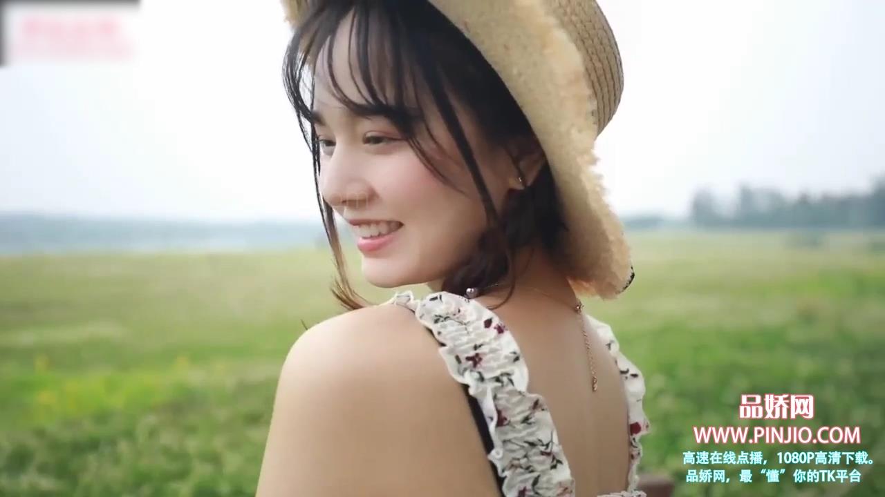 YZ_1404美女田园秀足