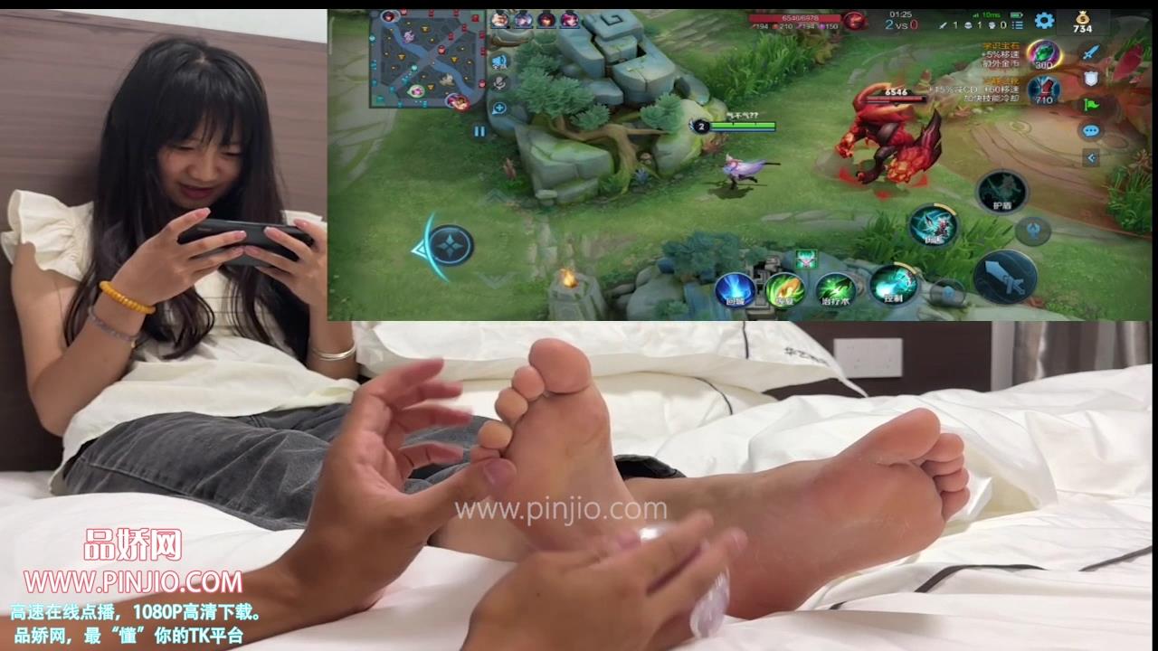 YZ_1499妹子打王者时挠脚心-上集