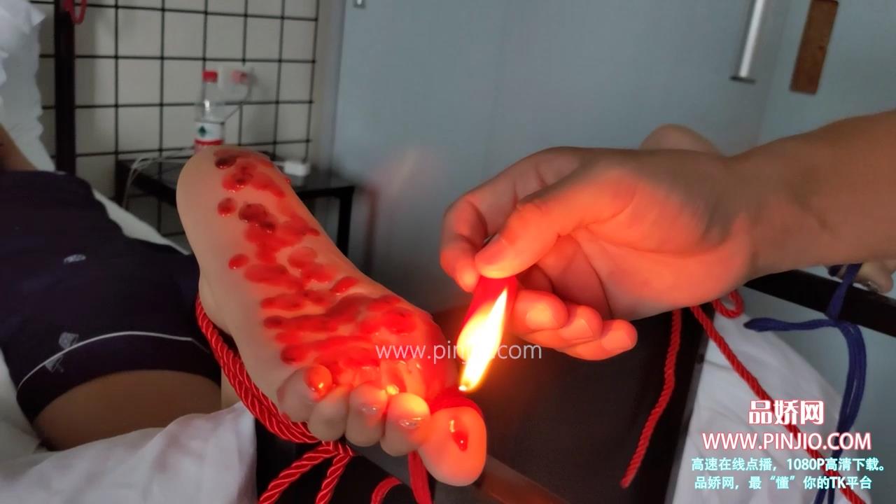 YZ_2323极品女友嫩脚板套餐伺候