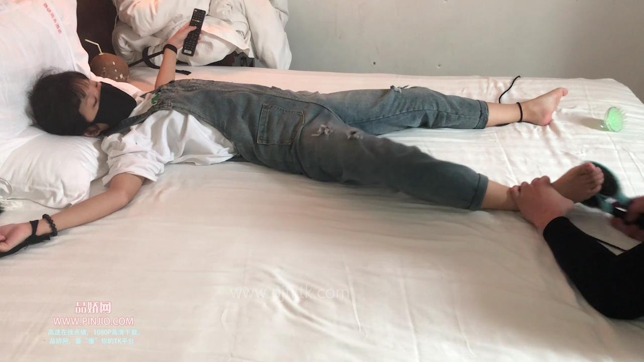 YZ_2956熊猫-背带裤女孩tk上