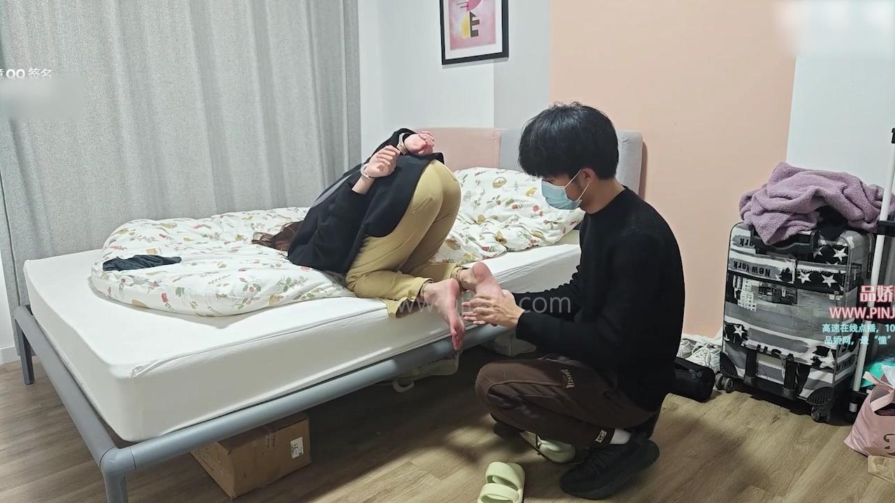 YZ_3411娇娇挠脚心TK剧情惩罚