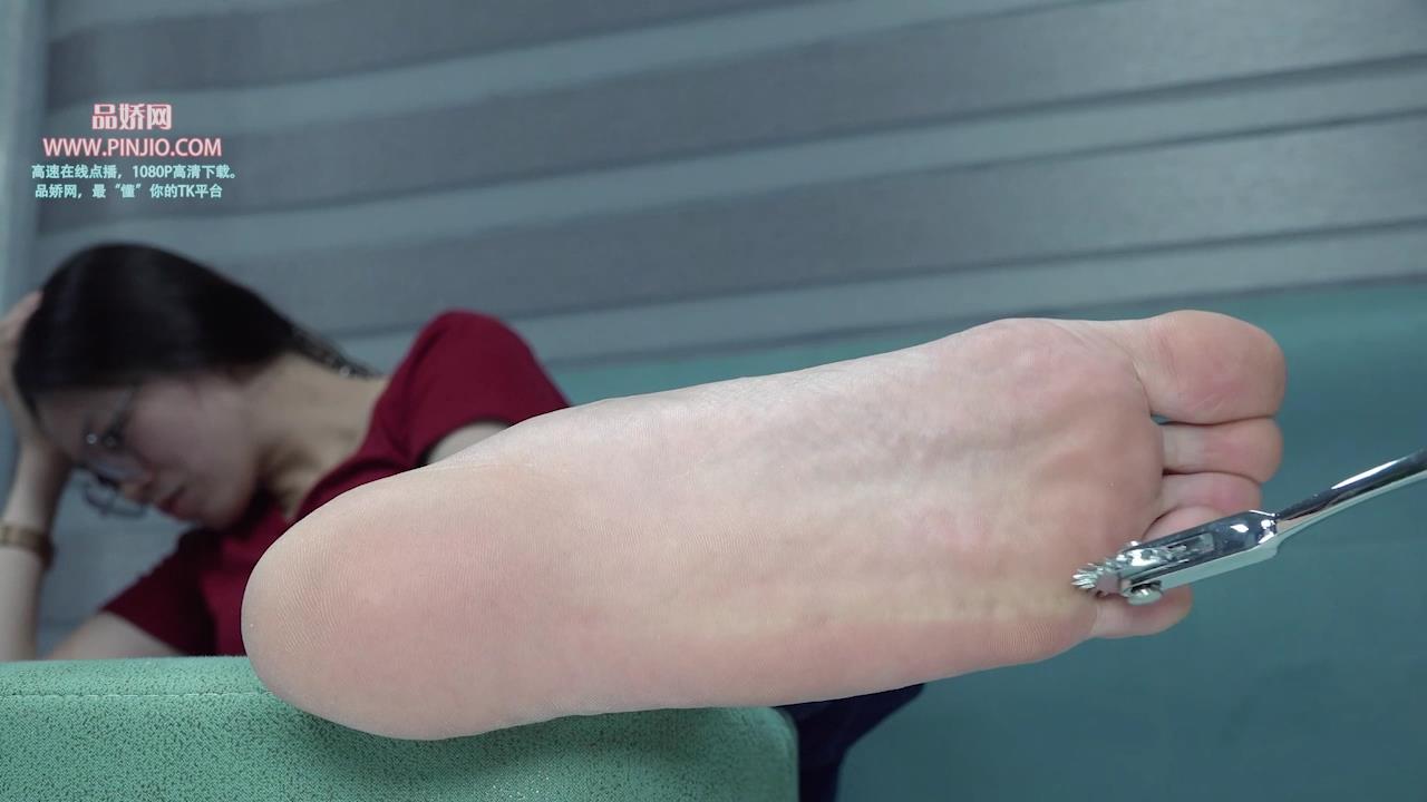 YZ_3606【南国】各种工具挠嘉琪的美足