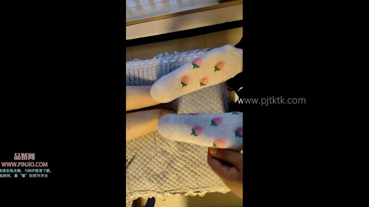 YZ_3660学妹嫩足品尝